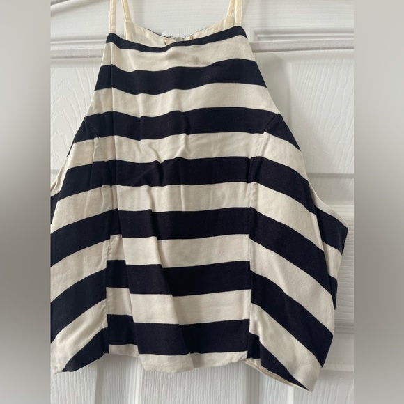 Abercrombie & Fitch Cropped Tank - Picture 2 of 4